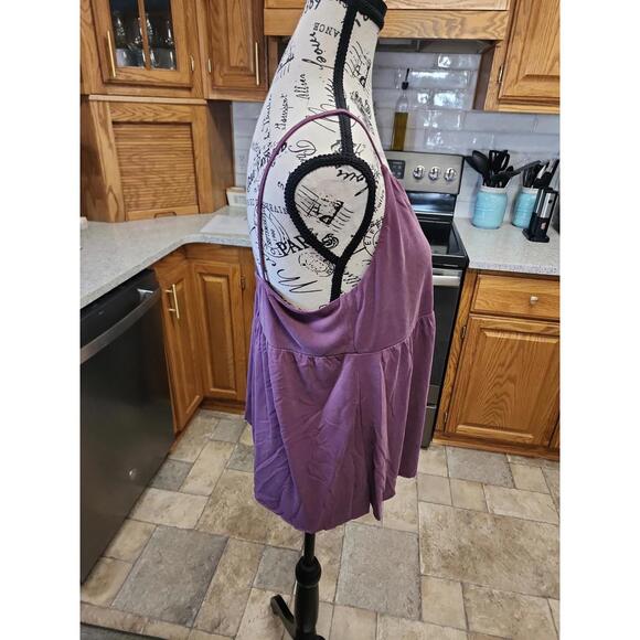 Tank top - Picture 2 of 9